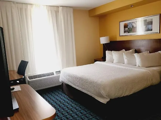 Fairfield & By Marriott 3*