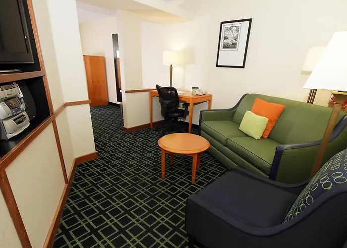 Hotel Fairfield & By Marriott 3*