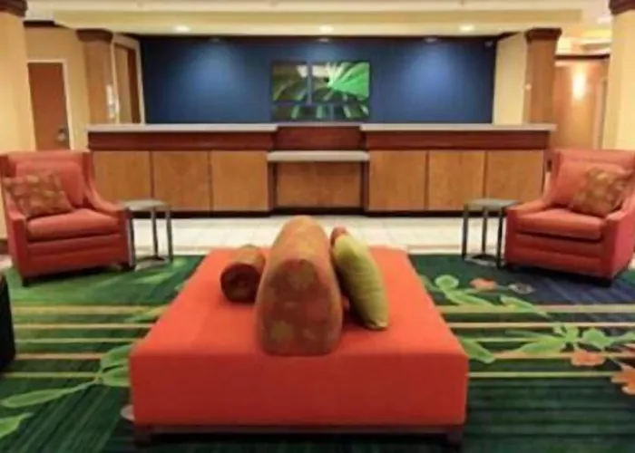 Hotel Fairfield & By Marriott