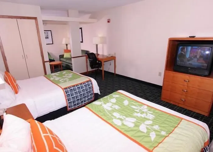 Hotel Fairfield & By Marriott 3*