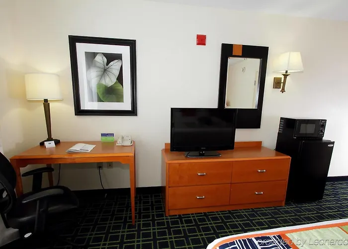Hotel Fairfield & By Marriott